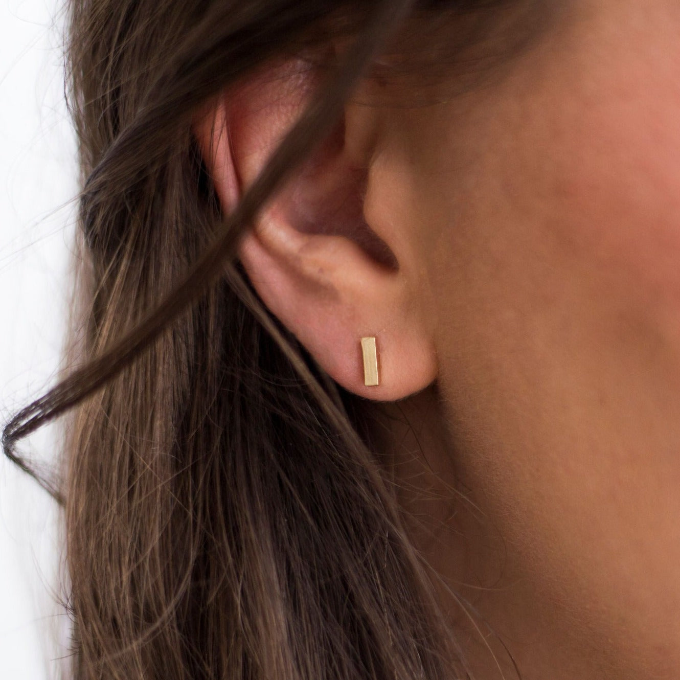 Bar Stud Earrings / 9ct Gold