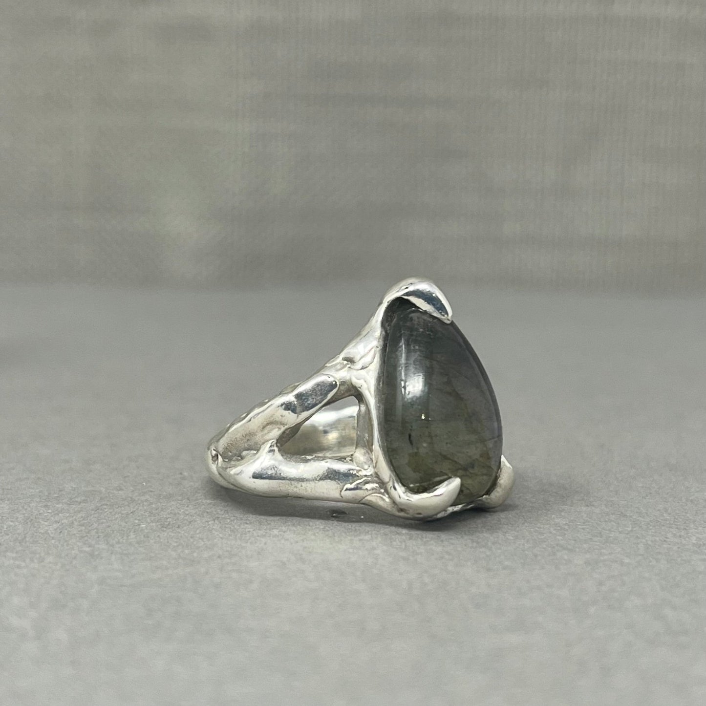 Molten Silver Gothic Labradorite Ring - Emily Lisbeth Jewellery