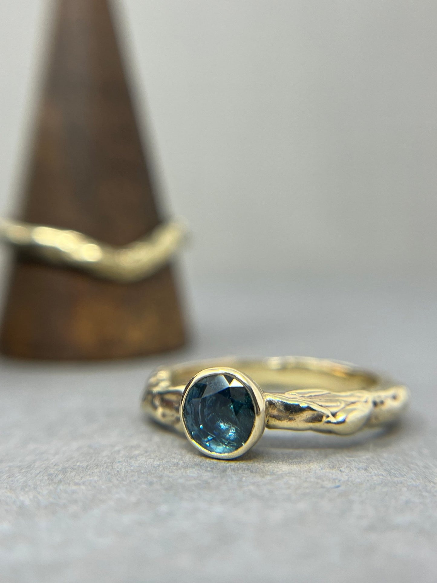 Montana Sapphire Gold Engagement Ring - Emily Lisbeth Jewellery