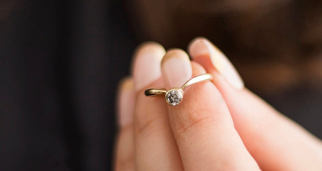 Gold doesn't tarnish... Wrong! - Emily Lisbeth Jewellery