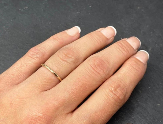 1.5mm Thin Gold Wedding Ring - Emily Lisbeth Jewellery