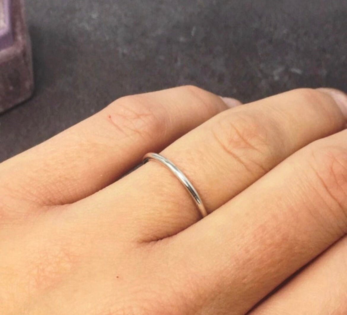 1.5mm Thin Gold Wedding Ring - Emily Lisbeth Jewellery