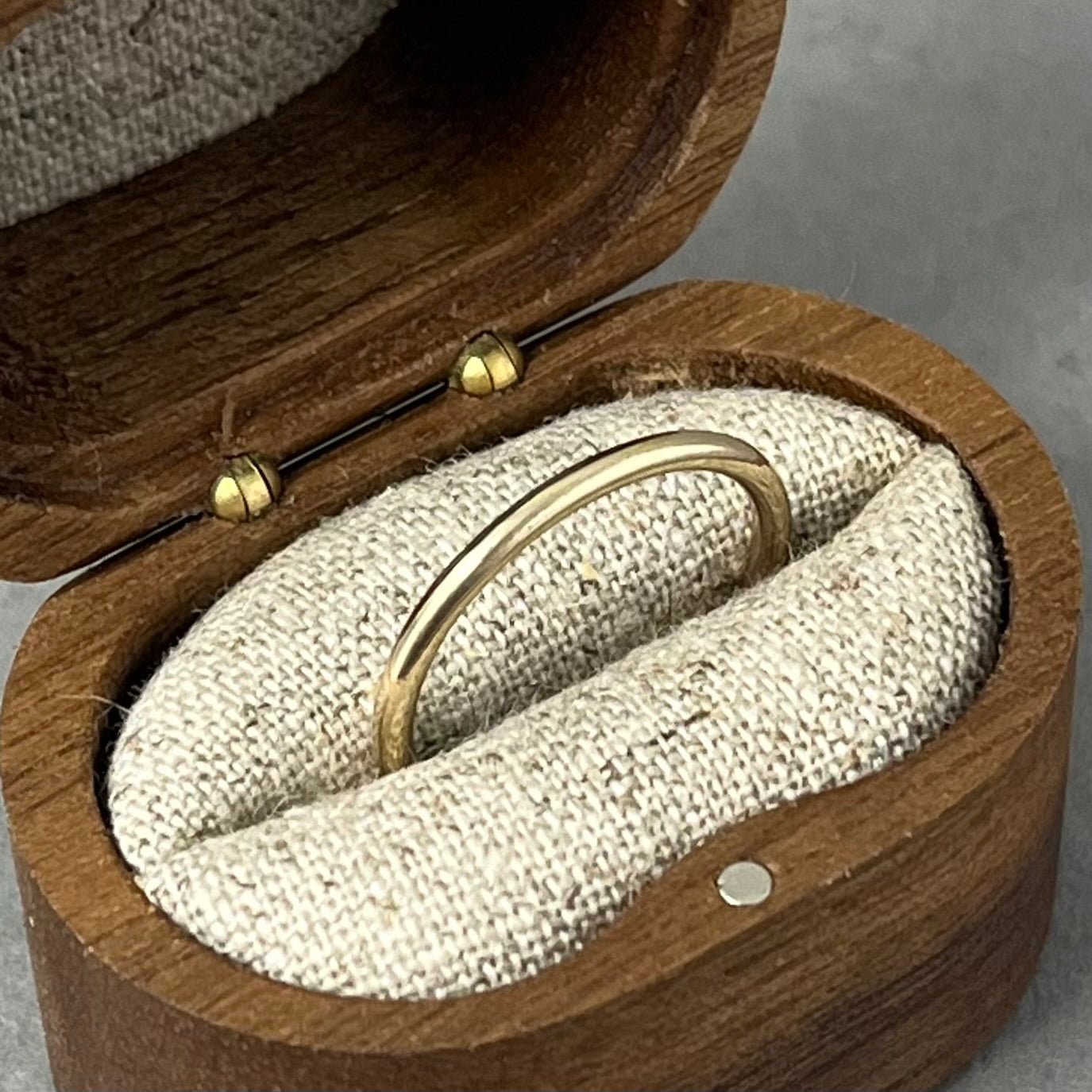 1.5mm Thin Gold Wedding Ring - Emily Lisbeth Jewellery