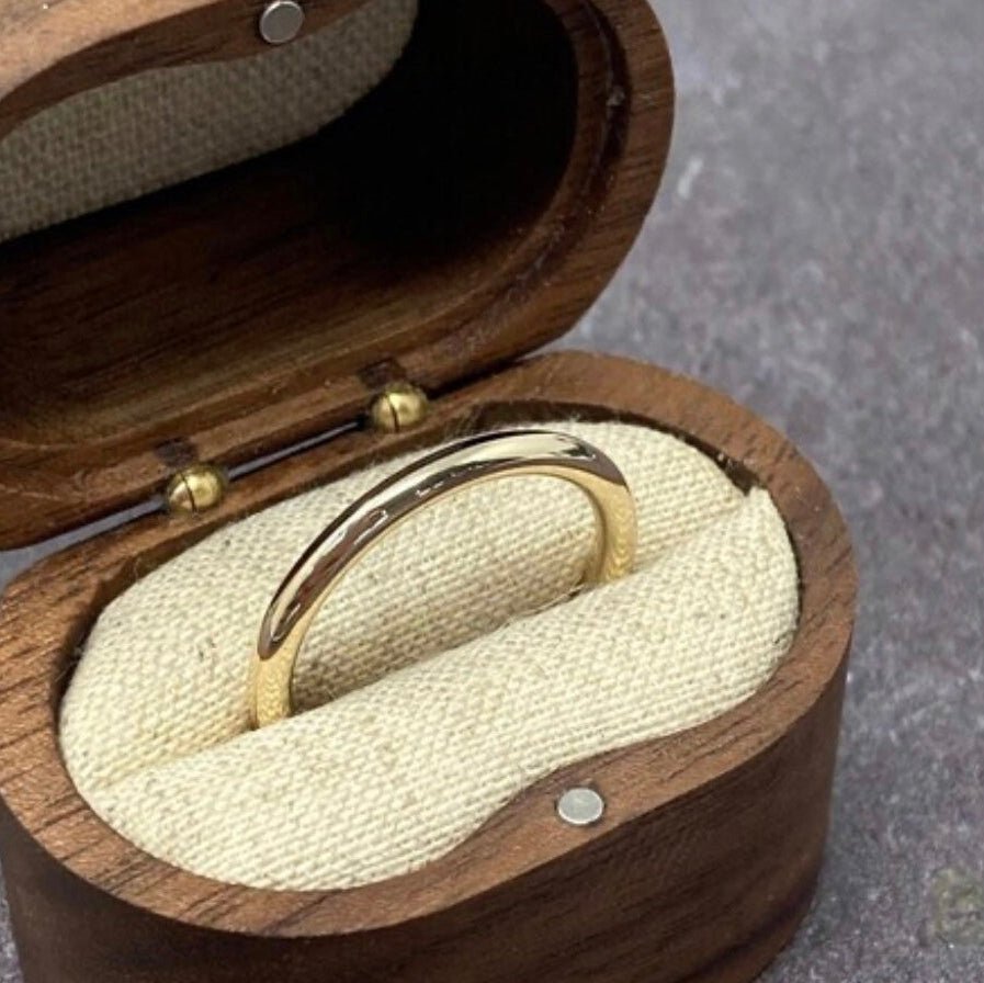 2mm Gold Halo Wedding Ring - Emily Lisbeth Jewellery
