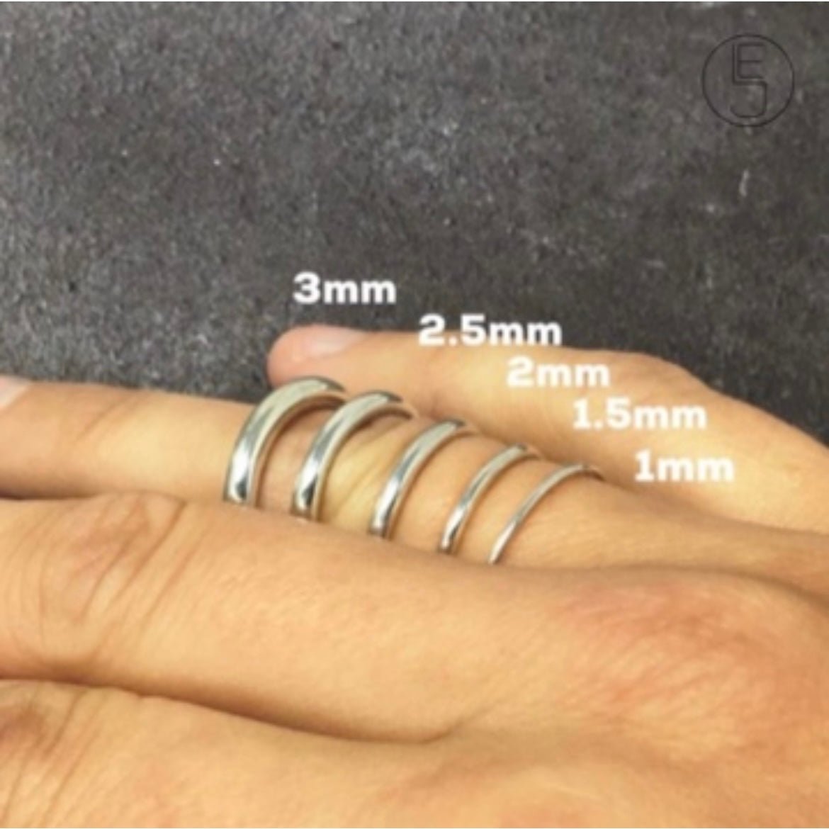 2mm Gold Halo Wedding Ring - Emily Lisbeth Jewellery