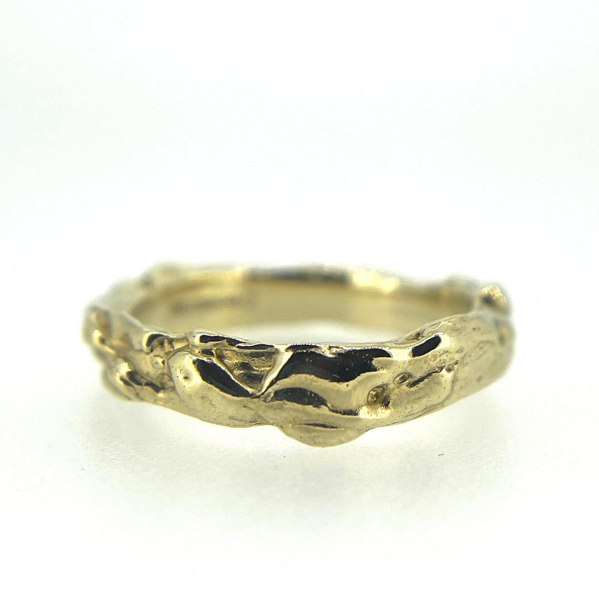 4mm Molten Gold Wedding Ring - Emily Lisbeth Jewellery