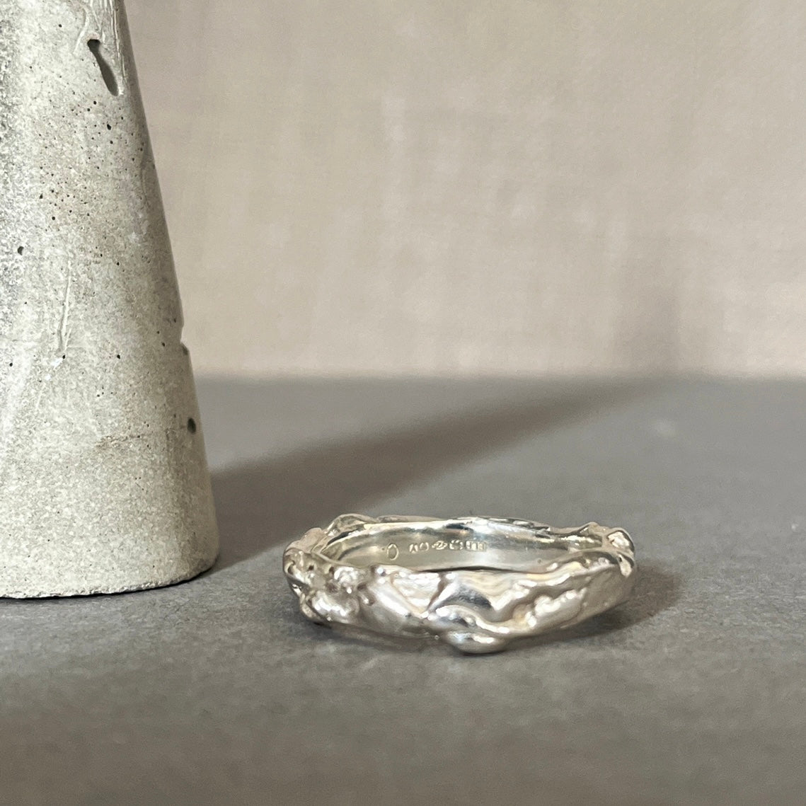 4mm Molten Wedding Ring / Silver or gold