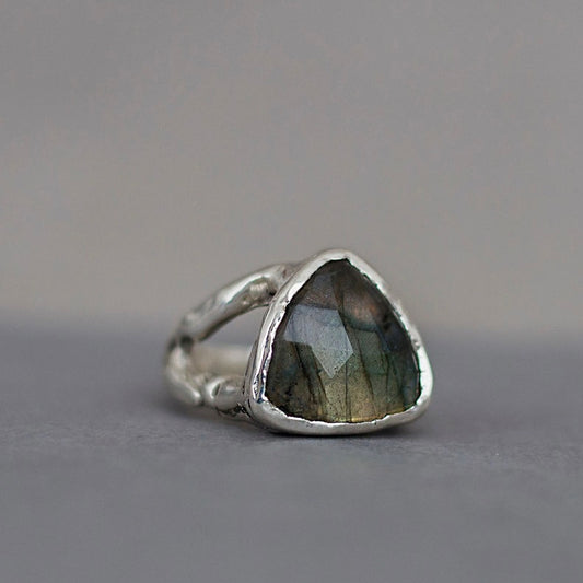 Silver and Labradorite Ring / Sterling Silver