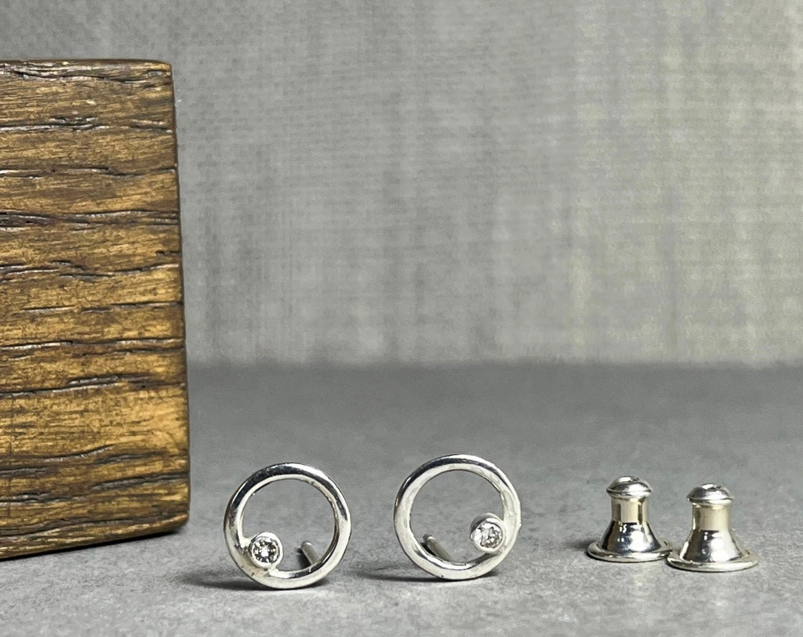 Minimalist Circle Studs / Sterling Silver and Diamond