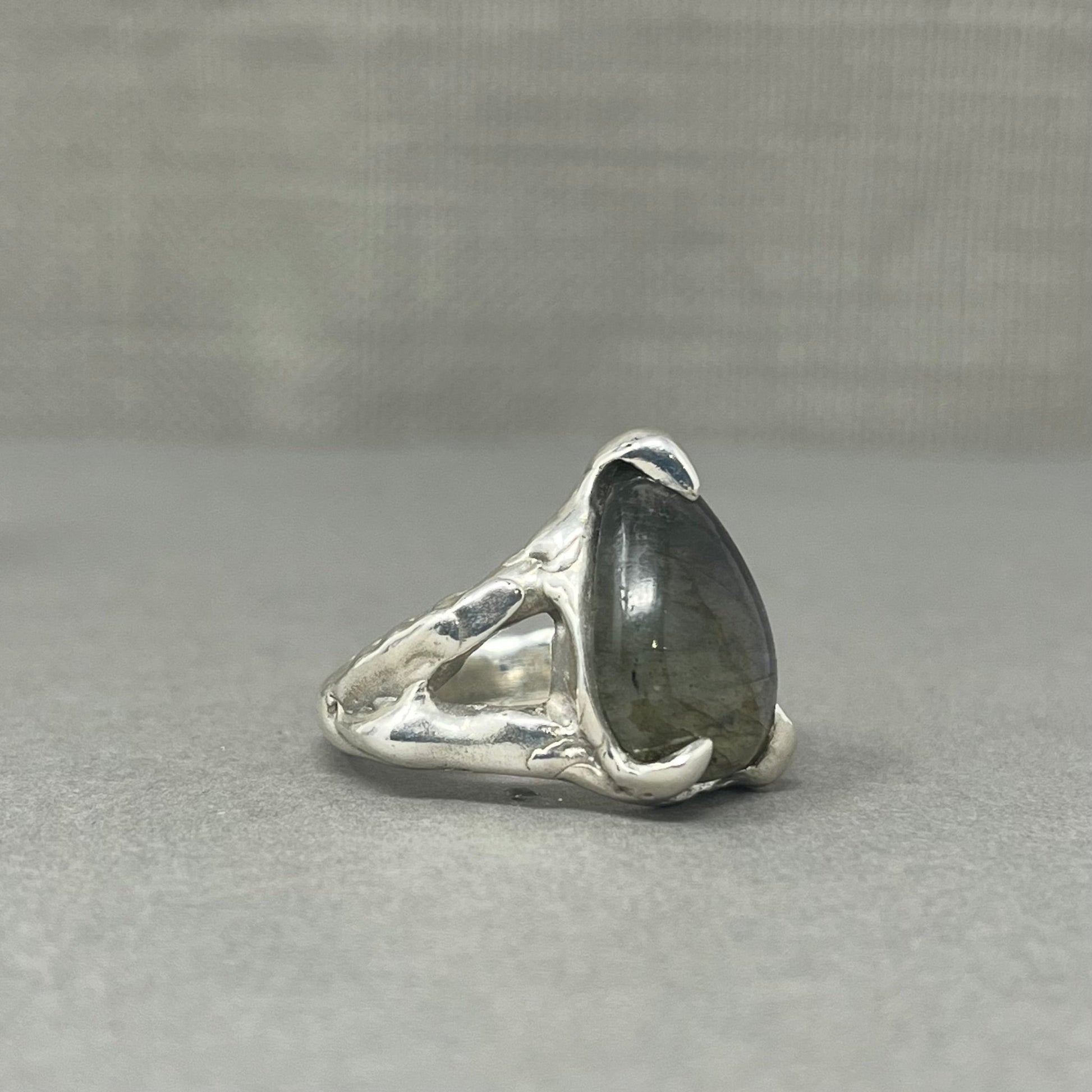 Molten Silver Gothic Labradorite Ring - Emily Lisbeth Jewellery