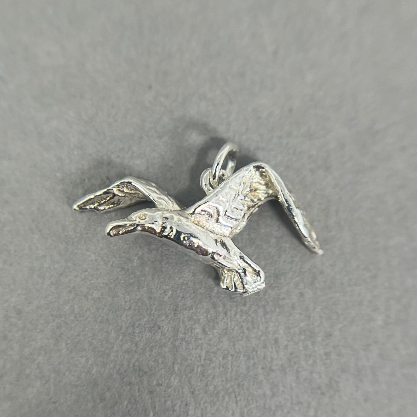 Vintage 1960's Silver Bird Charm - Emily Lisbeth Jewellery